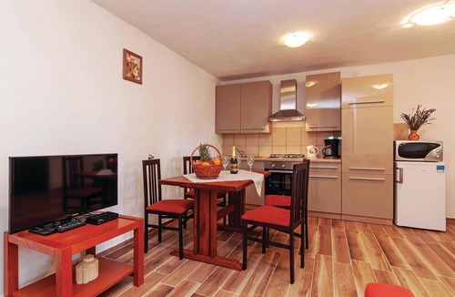 Maslenica Apartment | Amazing apartment in Maslenica with WiFi