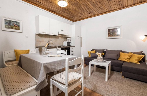 Mundanije Apartment | Amazing apartment in Mundanije
