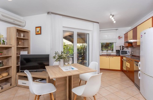Vantacici Apartment | Amazing apartment in Vantacici
