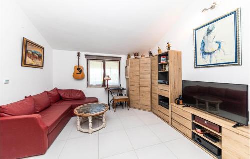 Rudine Apartment | Amazing Apartment In Kastel Novi
