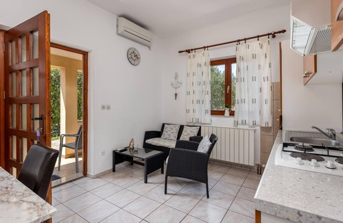 Zurkovo Apartment | Amazing apartment in Kostrena with WiFi