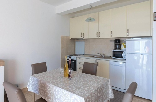 Komarna Apartment | Amazing apartment in Klek with house sea view