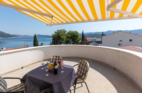 Klek Apartment | Amazing apartment in Klek with house sea view