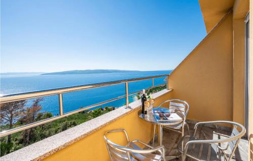 Bratus Apartment | Amazing Apartment In Krvavica With Wifi
