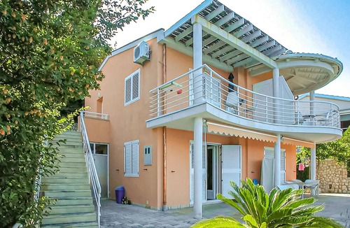 Lukovo Apartment | Amazing apartment in Lukovo with house sea view