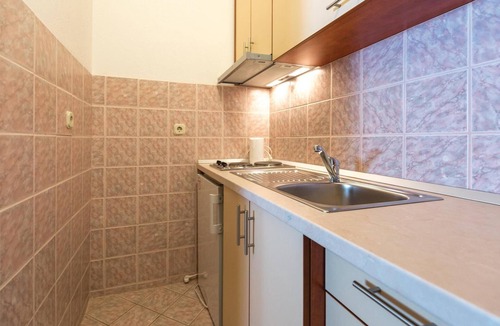 Zelenka Apartment | Amazing apartment in Makarska with house sea view