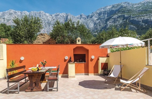 Zelenka Apartment | Amazing apartment in Makarska with house sea view