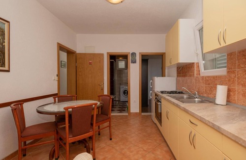 Veliko Brdo Apartment | Amazing apartment in Makarska with WiFi