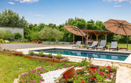 Cres Apartment | Amazing Apartment In Malinska With Wifi