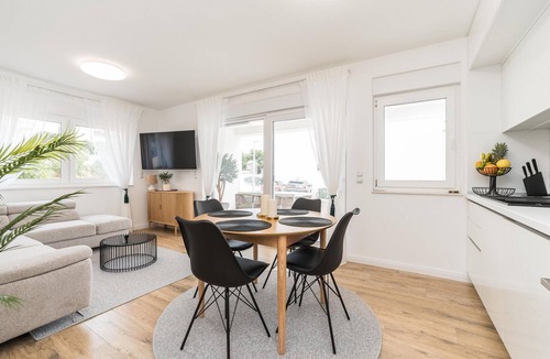 Kolan Apartment | Amazing Apartment In Mandre