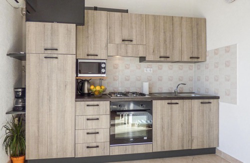 Mimice Apartment | Amazing apartment in Mimice with WiFi