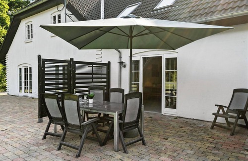 Nimtofte Apartment | Amazing apartment in Nimtofte with WiFi