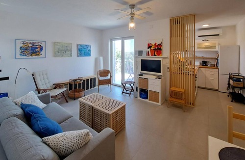 Olib Apartment | Amazing apartment in Olib with WiFi