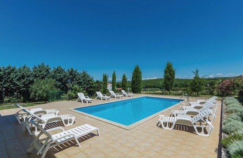 Mugeba Apartment | Amazing apartment in Porec with house sea view