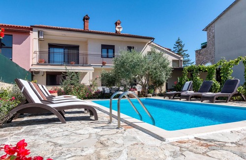 Valdebek Apartment | Amazing apartment in Pula