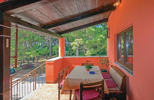 Valdebek Apartment | Amazing apartment in Pula with 3 Bedrooms and WiFi