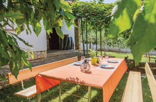 Zbandaj Apartment | Amazing apartment in Radmani with WiFi