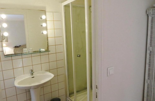 Saint-Branchs Apartment | Amazing apartment in Saint Branchs with 2 Bedrooms, WiFi and Outdoor swimming pool