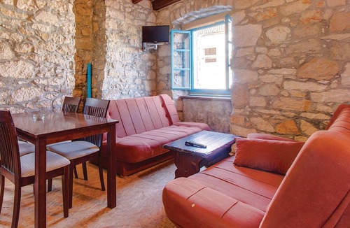 Susak Apartment | Amazing apartment in Susak with WiFi