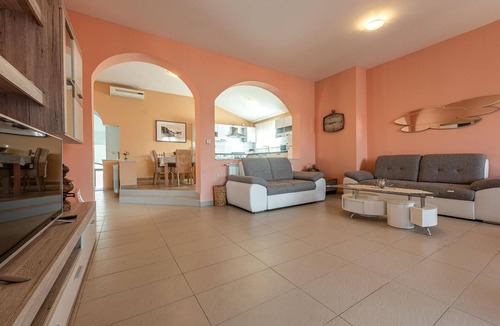 Zadar Apartment | Amazing apartment in Zadar with WiFi