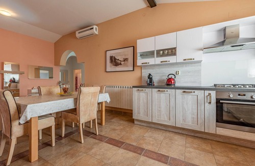 Zadar Apartment | Amazing apartment in Zadar with WiFi