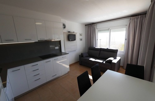 Santa Margarida Apartment | Amazing apartment on the seafront in Roses Inmosantos Oasis A1