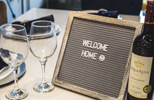 Govalle Apartment | Amazing Apartment★ Perfect for Couples★ Free Wine