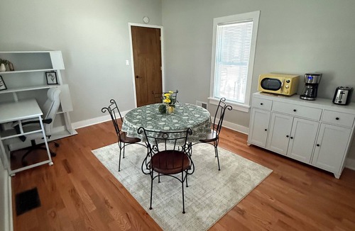 Valparaiso Apartment | Amazing apartment with Central A/C & Washer/Dryer in Downtown Valparaiso