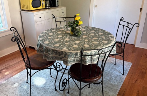 Valparaiso Apartment | Amazing apartment with Central A/C & Washer/Dryer in Downtown Valparaiso