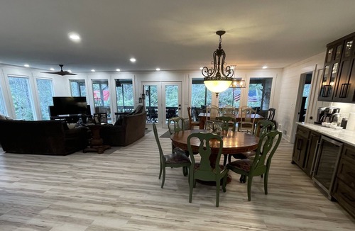 Blue Ridge Cabin | Amazing Aska Adventure Fishing, Tubing, Kayaking Home on the North Toccoa River!