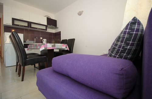 Kobas Apartment | Amazing beachfront apartment with balcony and wifi