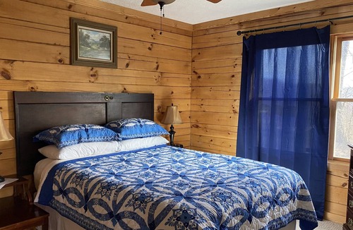 Cana Cabin | Amazing Cabin on Blue Ridge over Mt Airy