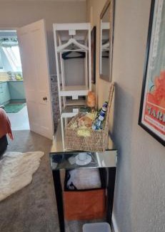 Windsor Villa | Amazing Central Windsor Flat Contractors welcome