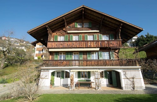 Oberhofen am Thunersee Condo | Amazing View with balcony and free Parking