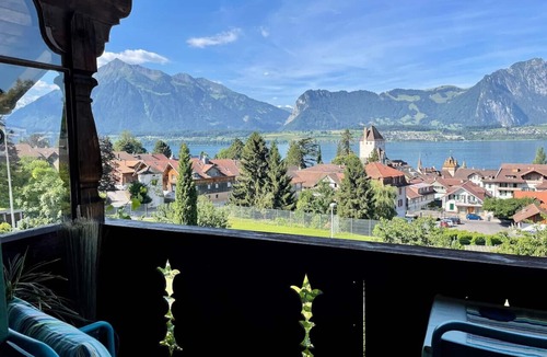 Oberhofen am Thunersee Condo | Amazing View with balcony and free Parking