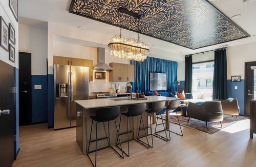 Edgehill Condo | Amazing Condo in The Gulch. Walk to BRDWY! Pool, Gym, and Covered Parking!