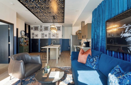 Edgehill Condo | Amazing Condo in The Gulch. Walk to BRDWY! Pool, Gym, and Covered Parking!