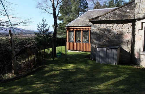 Grantown-on-Spey Cottage | Amazing cottage with indoor private pool