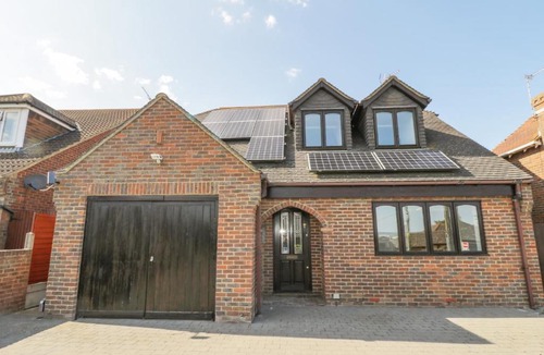 Sheerness House | Amazing Cottage