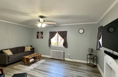 Mount Vernon Apartment | Amazing Downtown Location! Quiet & Spacious! #B