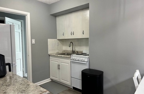 Mount Vernon Apartment | Amazing Downtown Location! Quiet & Spacious! #C