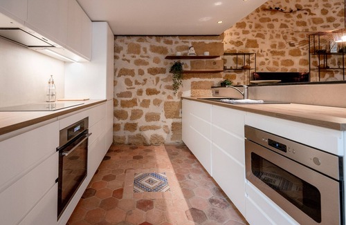Saint-Gervais Apartment | Amazing Duplex for 6 in Le Marais, 2 bathrooms, 2 BR, stone walls OLD