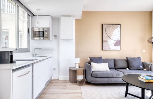 El Viso Apartment | Amazing El Viso 1BR Penthouse with terrace, by Blueground