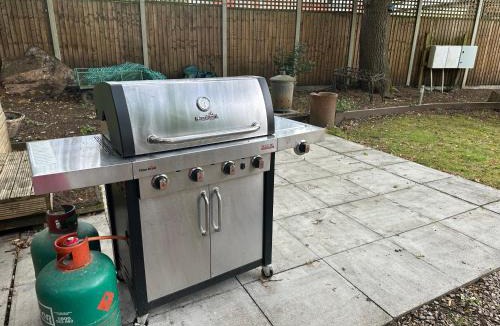 Winton House | Amazing Executive maisonette with spa