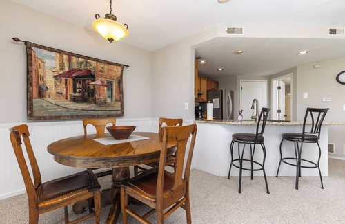 The Galena Territory Villa | Amazing Golf Views, Fireplace & Pool Access!