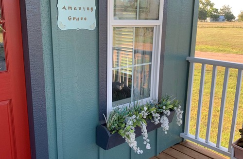 Burton Cottage | Amazing Grace Cottage