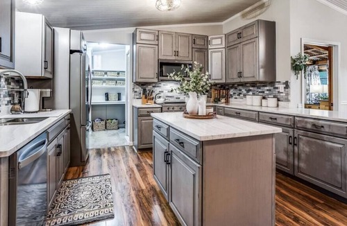 Leander Cabin | Amazing Hill Country Experience, Cabin on 14 Acres