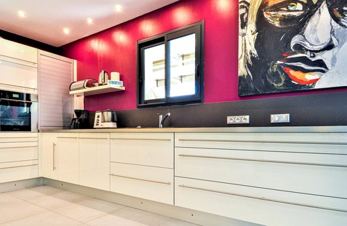 Saint-Victor-la-Coste House | Amazing home in St Victor la Coste