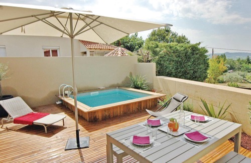 Laudun House | Amazing home in Laudun-L'Ardoise