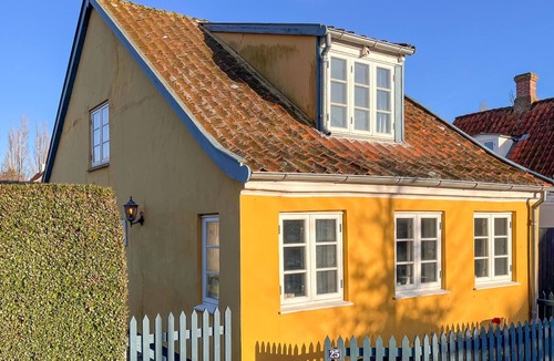 Ærø Municipality House | Amazing home in ærøskøbing with WiFi